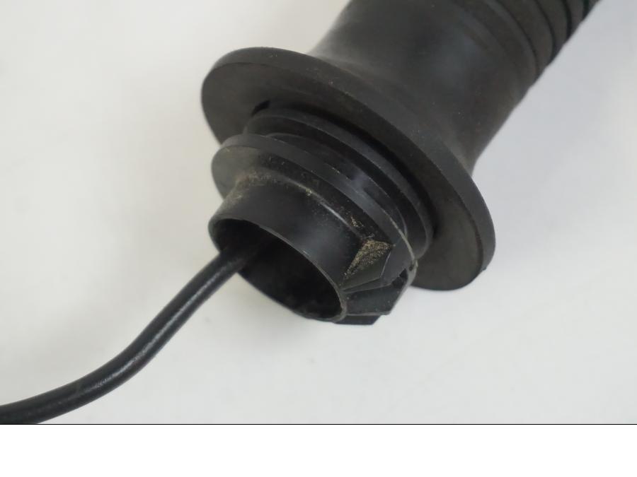 Snett uppifrån på Gasrulle från en BMW F 650 CS -2002 motorcykel.