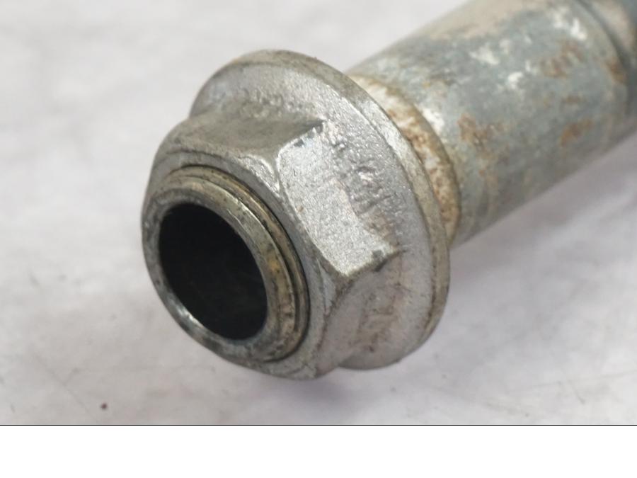 Baksidan på Axel från en Kawasaki ZX-10R -2008 motorcykel.