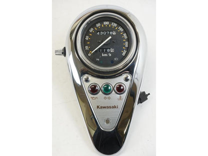 Vänster sida på Instrumentpanel från en Kawasaki VN 800 -2000 motorcykel.