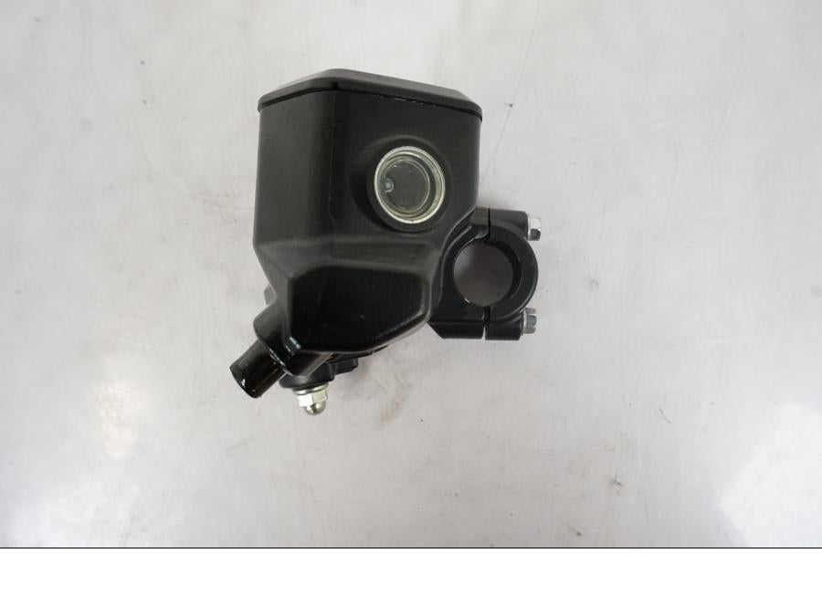 Höger sida på Bromshuvudcylinder från en Honda VFR 1200 -2010 motorcykel.