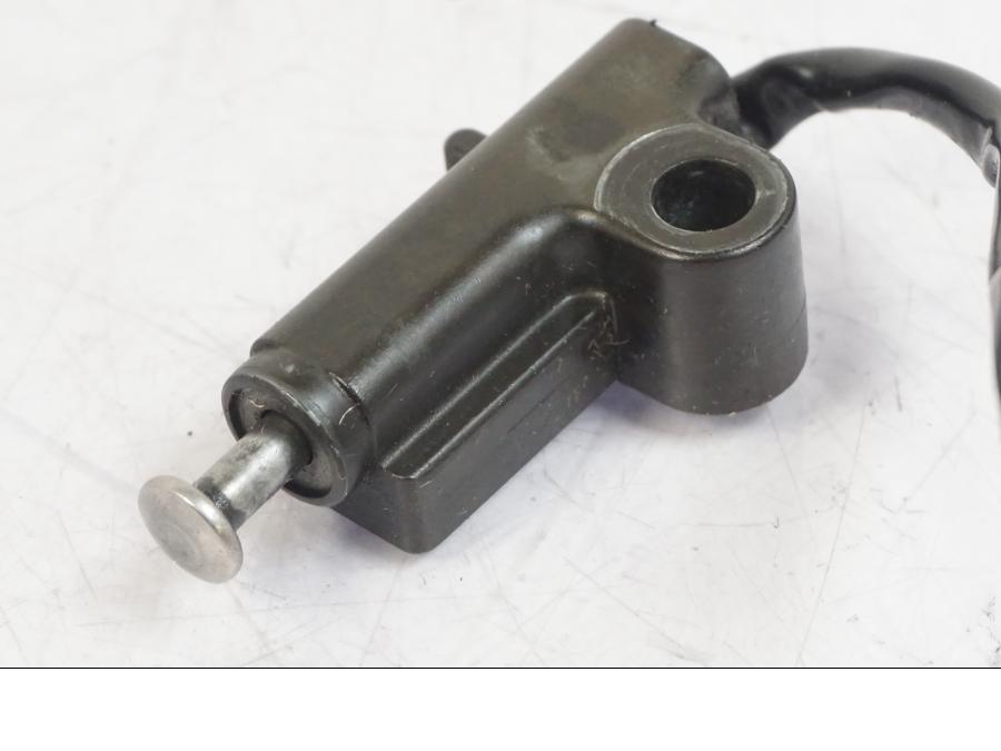 Vänster sida på Sidostödsbrytare från en Suzuki GSX 1300 RX -1999 motorcykel.