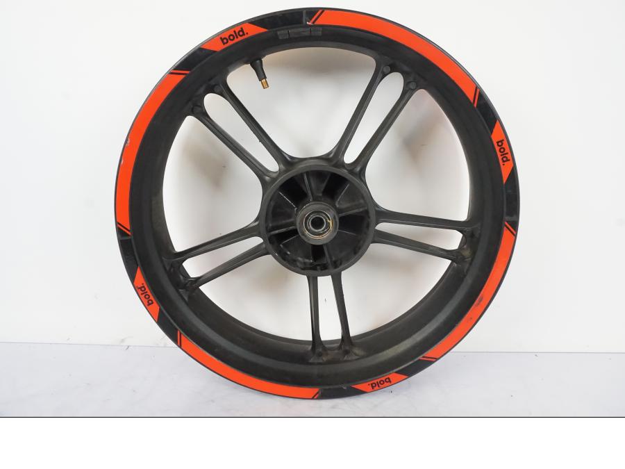 Framsidan på Fälg från en Yamaha YZF-R 125 -2008 motorcykel.