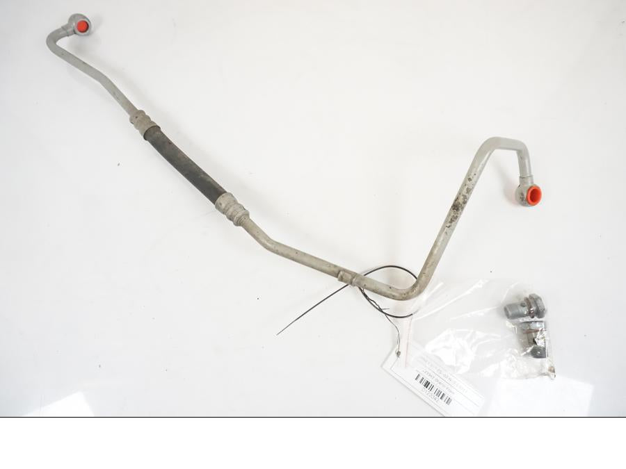 Framsidan på Oljerör från en BMW F 650 CS -2002 motorcykel.