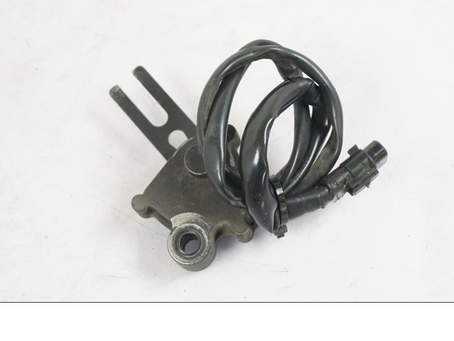 Framsidan på Sidostödsbrytare från en Kawasaki Z 900 -2019 motorcykel.