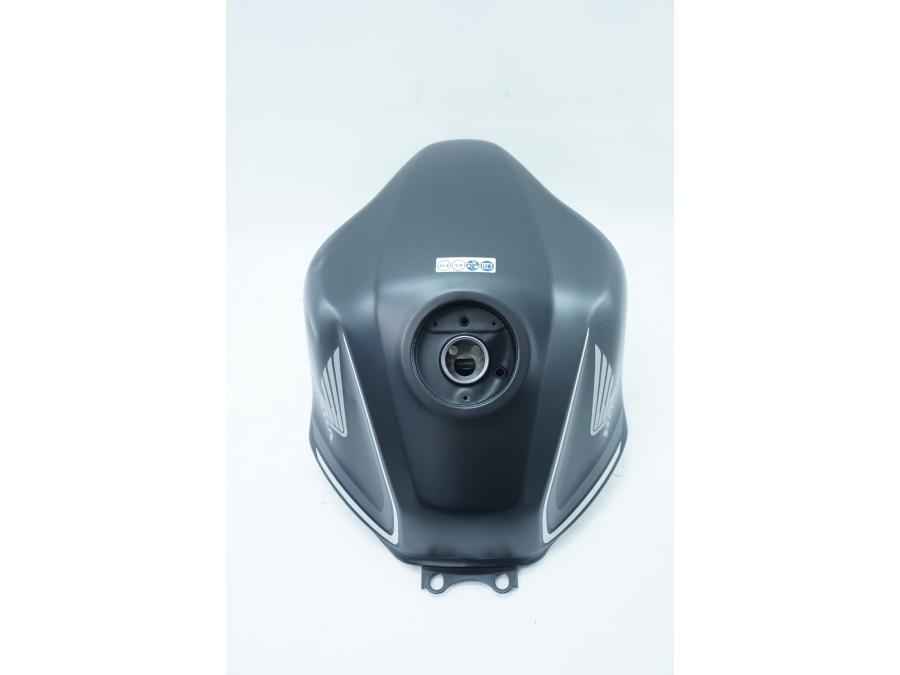 Höger sida på Bensintank från en Honda CB 500 F -2019 motorcykel.