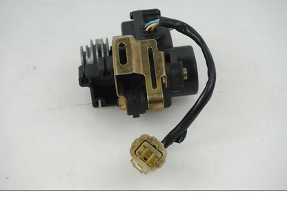 Höger sida på Avgasspjällmotor från en Honda CBR 1000 -2005 motorcykel.