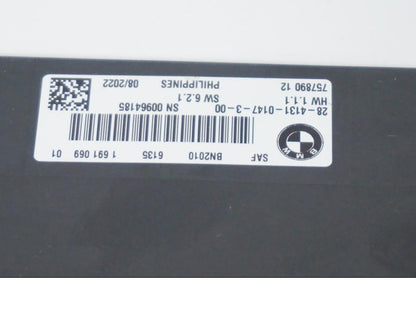 Snett nerifrån på ESA Control Unit från en BMW R 1250 GS -2022 motorcykel.