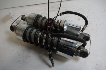 Framsidan på Stötdämpare från en Kawasaki VN 1500 Classic Tourer -2003 motorcykel.