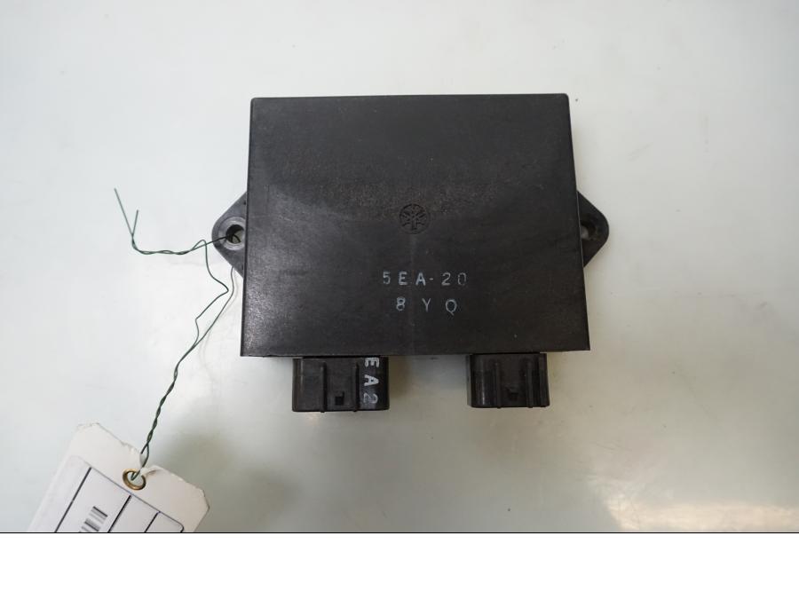 Framsidan på CDI / ECU från en Yamaha XJR 1300 -1999 motorcykel.