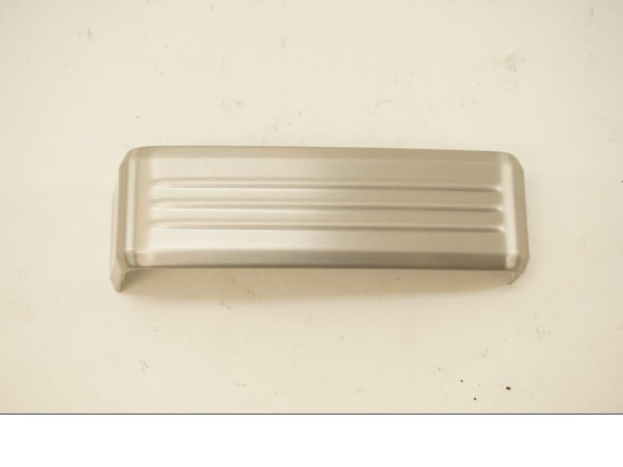 Framsidan på Batterihållare från en H-D FXD Dyna Glide -2006 motorcykel.