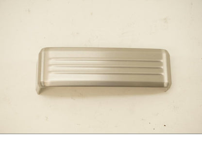 Framsidan på Batterihållare från en H-D FXD Dyna Glide -2006 motorcykel.