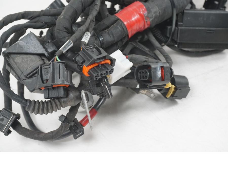 Extrabild6 på Kabelstam från en Ducati Hyperstrada -2013 motorcykel.