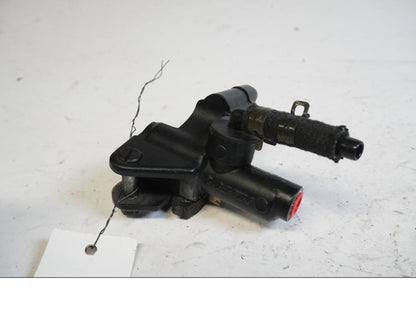 Framsidan på Bromshuvudcylinder från en Kawasaki ZX-6R -2002 motorcykel.