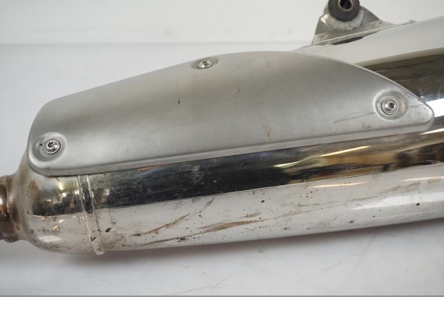 Höger sida på Ljuddämpare från en BMW F 650 CS -2002 motorcykel.