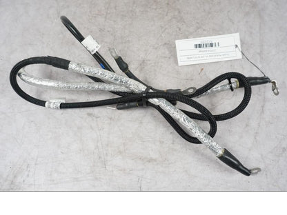 Snett uppifrån på Kablage från en Ducati Multistrada V4 -2024 motorcykel.