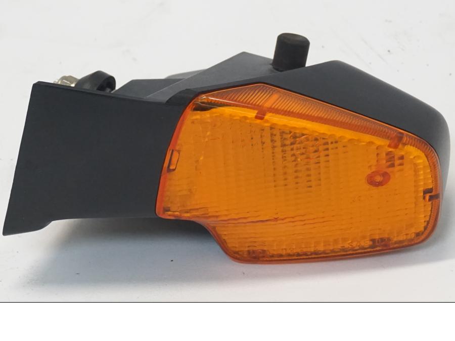 Framsidan på Blinkers från en BMW R 1150 RS -2004 motorcykel.