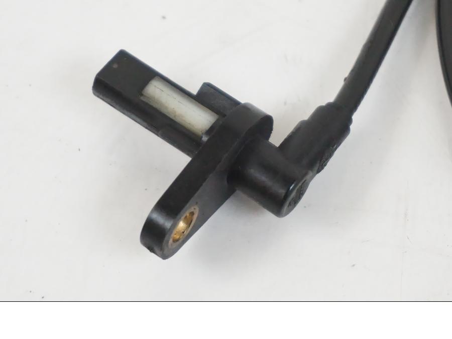 Vänster sida på ABS givare från en BMW F 650 CS -2002 motorcykel.