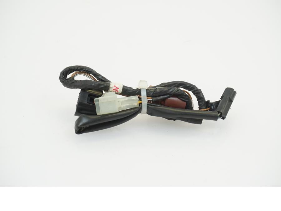 Framsidan på Kablage från en Suzuki GSF 600 -2000 motorcykel.