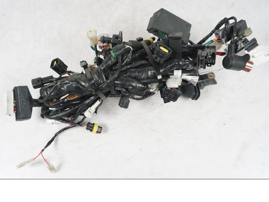 Framsidan på Kabelstam från en KTM 690 Duke -2015 motorcykel.