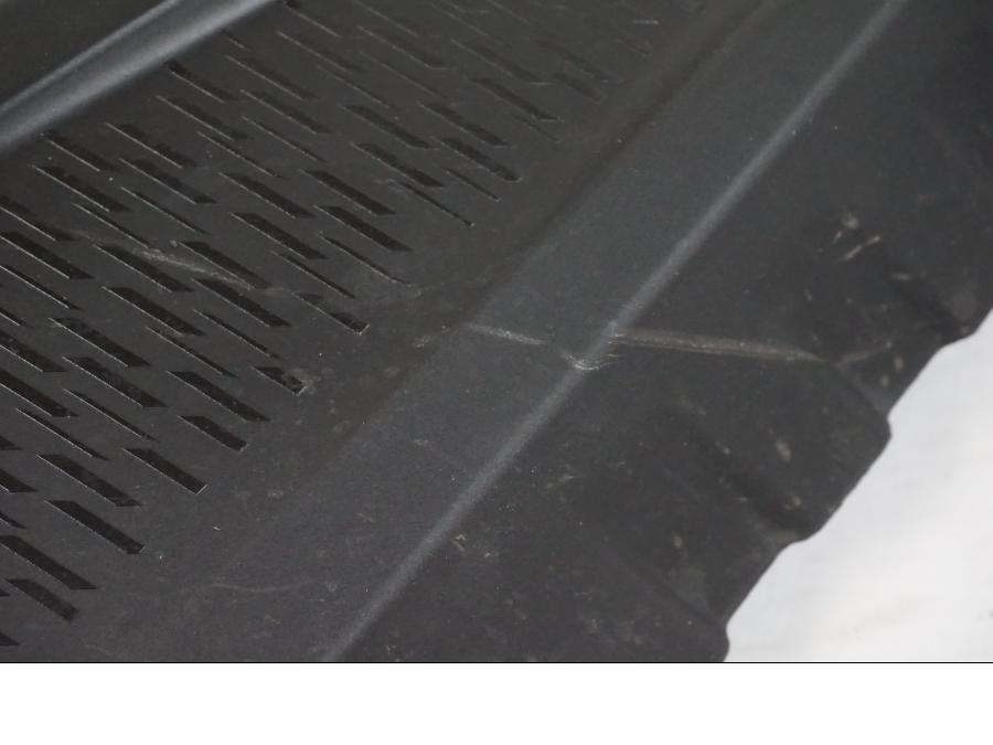 Baksidan på Kylarvinge från en KTM 390 Adventure -2021 motorcykel.