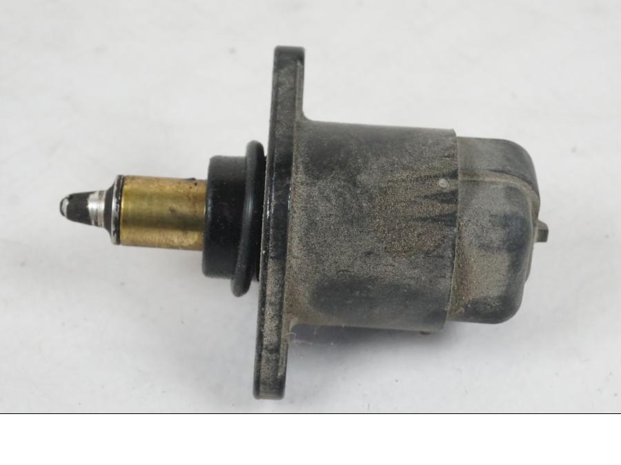 Vänster sida på Tomgångsreglerare från en BMW F 800 GS -2008 motorcykel.