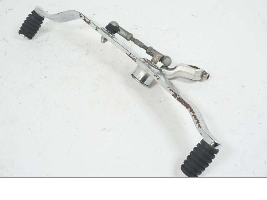 Baksidan på Växelpedal från en Triumph Rocket III -2007 motorcykel.