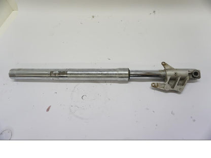 Baksidan på Gaffelben från en Suzuki VZ 800 -1998 motorcykel.