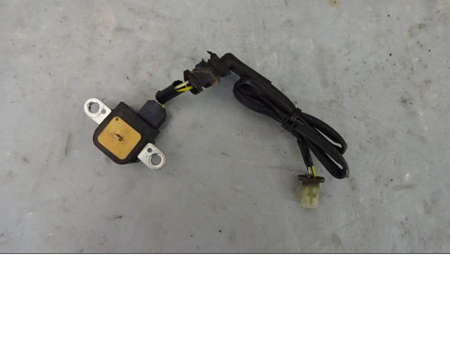 Framsidan på Tändpickup från en Honda VTR 1000 F -1997 motorcykel.