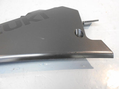 Baksidan på Magkåpa från en Suzuki GSX-R 1000 -2008 motorcykel.