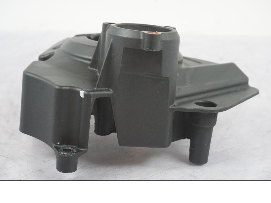 Vänster sida på Kedjeskydd från en Kawasaki ZZ-R 1400 -2009 motorcykel.