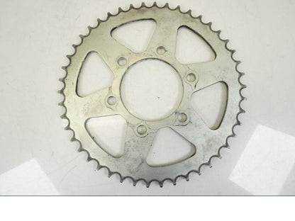 Snett nerifrån på Drev från en Kawasaki ER-6F -2016 motorcykel.