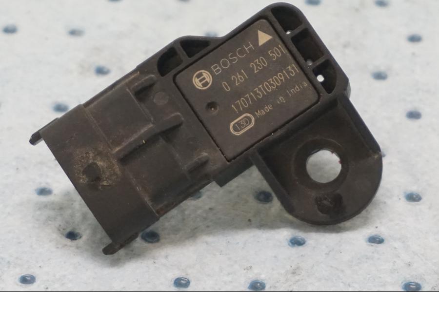 Framsidan på Mapsensor från en KTM 125 Duke -2017 motorcykel.