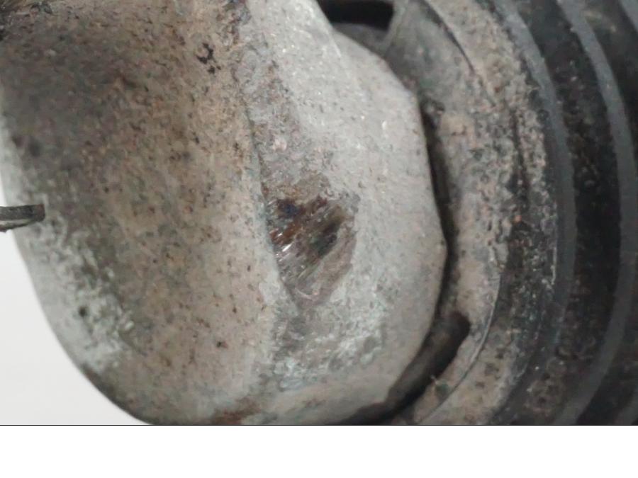 Vänster sida på Fotpinne från en H-D Softail FXCW Rocker -2008 motorcykel.