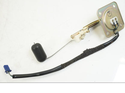 Framsidan på Bensinmätare från en Honda VFR 800 -2003 motorcykel.