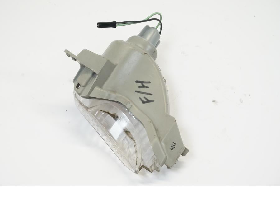 Snett nerifrån på Blinkers från en Suzuki GSX 1300 R -2008 motorcykel.