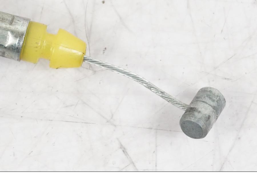 Vänster sida på Sadellåsmekanism från en Suzuki GSF 1250 -2010 motorcykel.