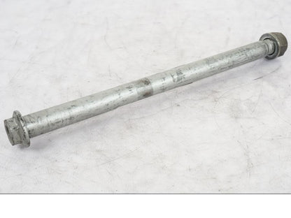 Framsidan på Axel från en Honda NT 650 V -2002 motorcykel.