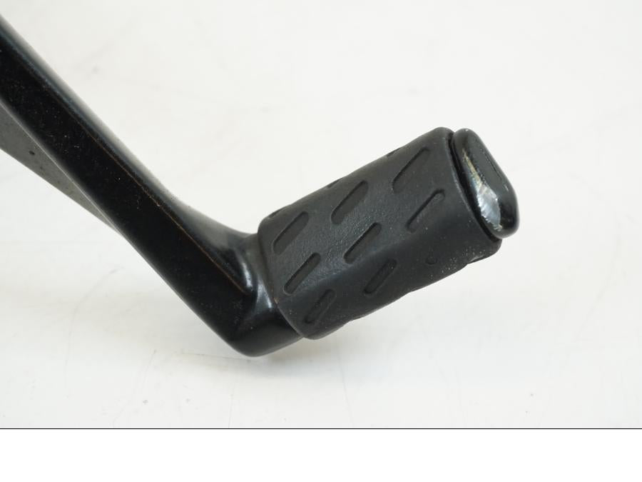 Extrabild1 på Bromspedal från en Ducati Streetfighter S -2011 motorcykel.