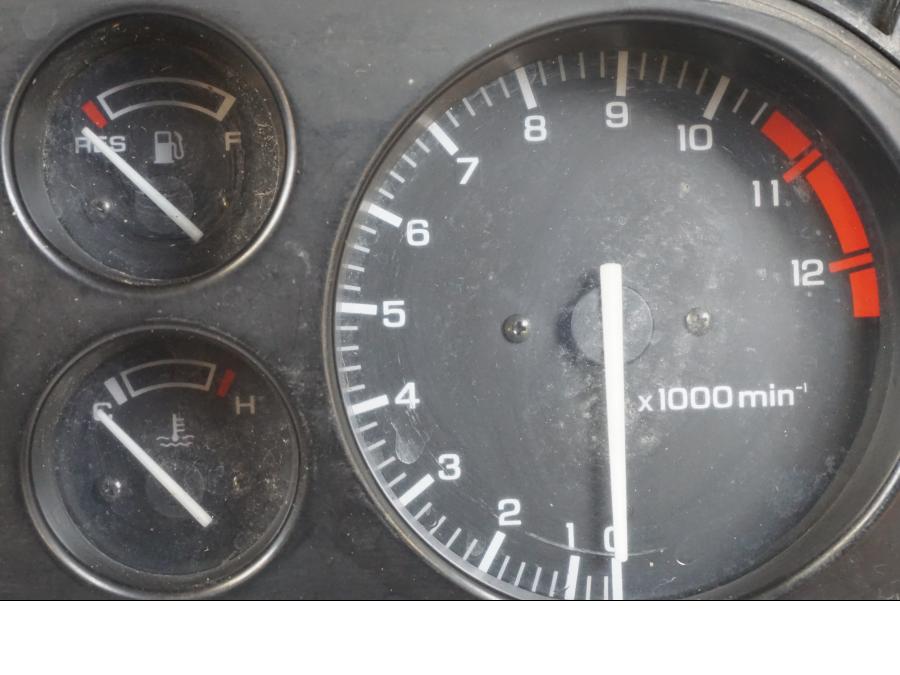 Höger sida på Instrumentpanel från en Honda CBR 1000 F -1999 motorcykel.