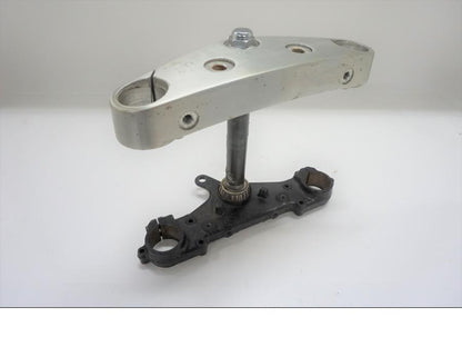 Framsidan på Gaffelkrona från en Yamaha XVZ 1300 -1997 motorcykel.