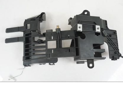 Extrabild2 på Batterihållare från en KTM 1290 Super Duke R EVO -2023 motorcykel.