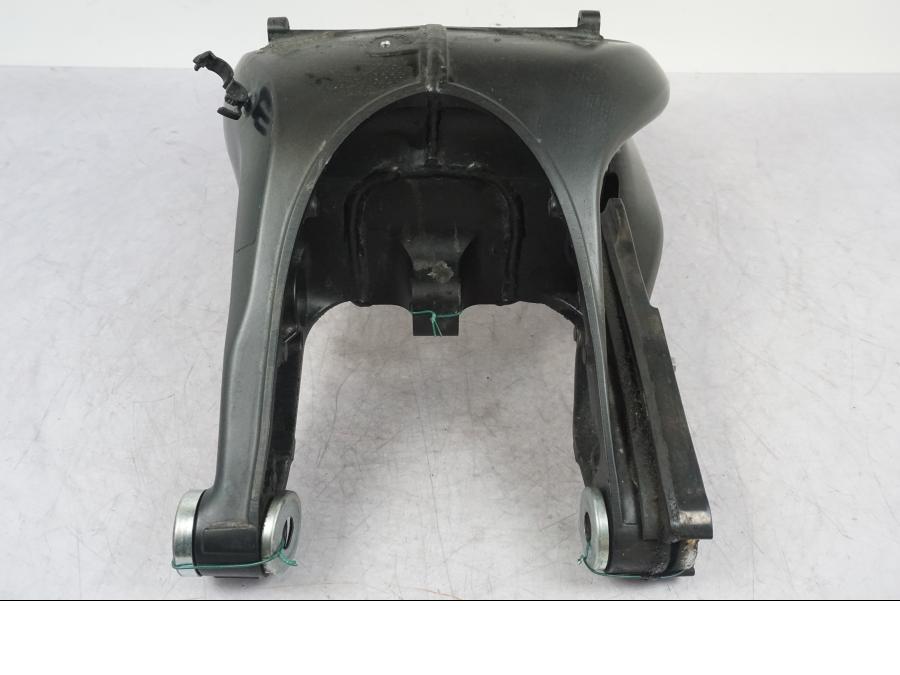 Snett uppifrån på Sving från en Yamaha MT-09 -2016 motorcykel.