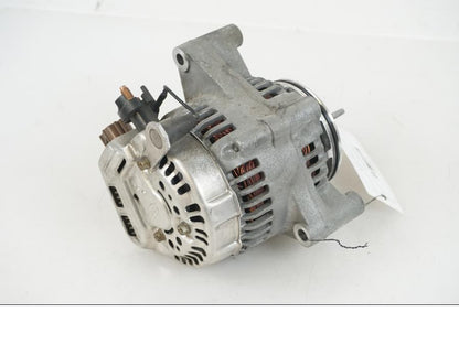 Baksidan på Generator från en BMW K 1200 S -2005 motorcykel.