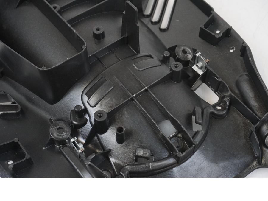 Extrabild1 på Undertail från en Aprilia RS 125 -2008 motorcykel.