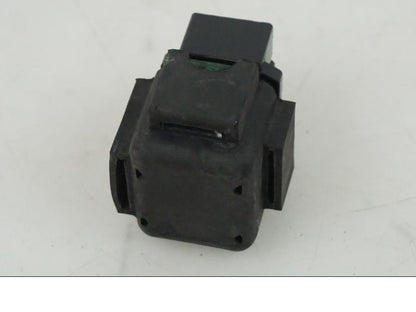 Höger sida på Startrelä från en Honda CBR 1000 -2005 motorcykel.