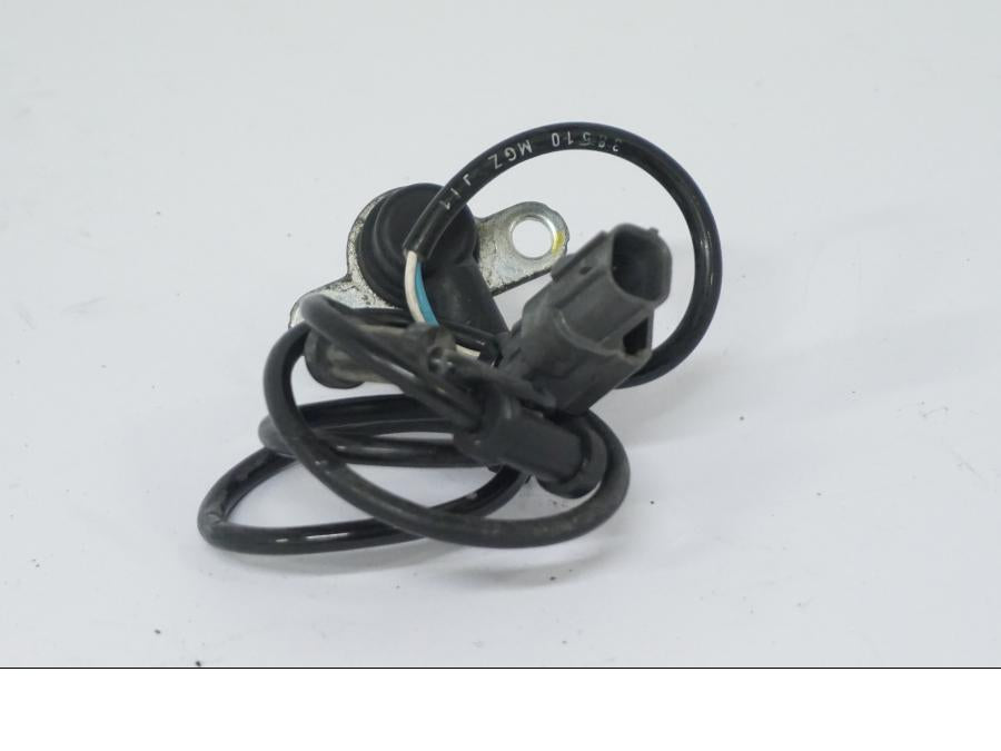 Snett uppifrån på ABS givare från en Honda CB 500 X -2015 motorcykel.