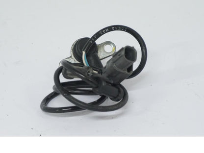 Snett uppifrån på ABS givare från en Honda CB 500 X -2015 motorcykel.