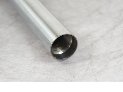 Snett uppifrån på Gaffelben från en Yamaha RD 125 -1980 motorcykel.