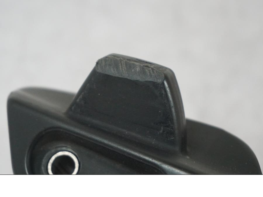 Baksidan på Sidoväskhållare från en BMW R 1200 R -2007 motorcykel.