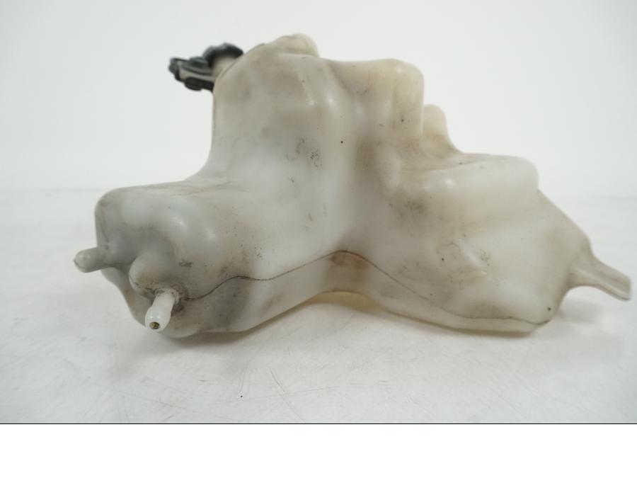 Extrabild1 på Vattenexpansionskärl från en Honda XL 1000 V -2008 motorcykel.